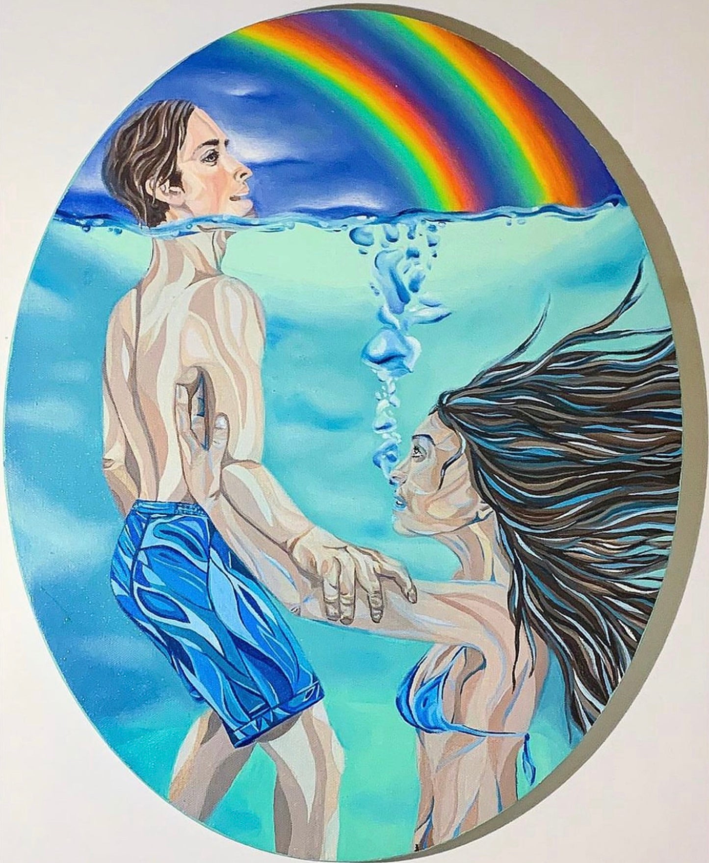 Pintura realista al óleo y acrílico inspirada en el arte pop sobre lienzo ovalado, "Lecciones de ahogamiento"